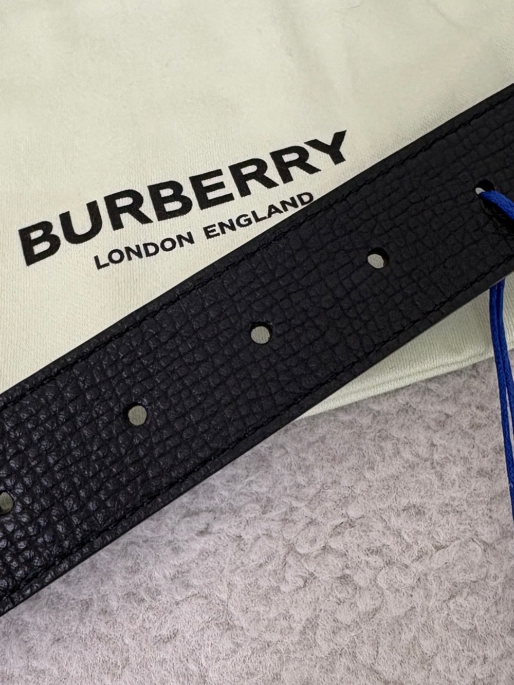 sold❌Burberry Classic Check Leather Belt in Beige/Black NEW 75cm - Picture 8 of 8
